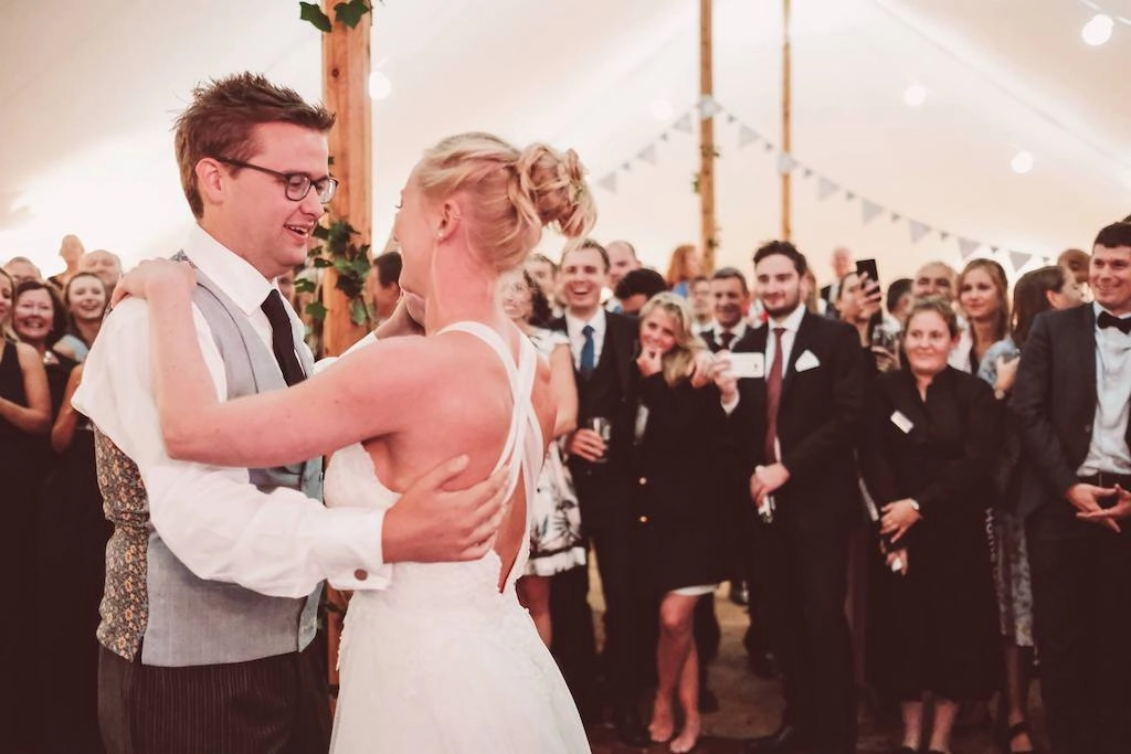 Bride-and-Groom-Dancing